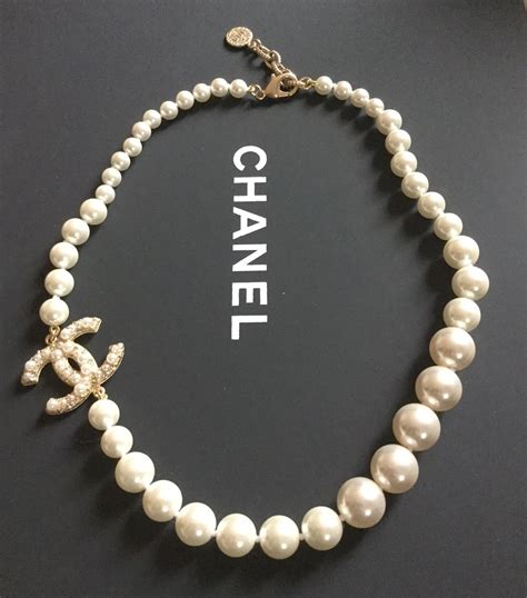 chanel pearl gold necklace